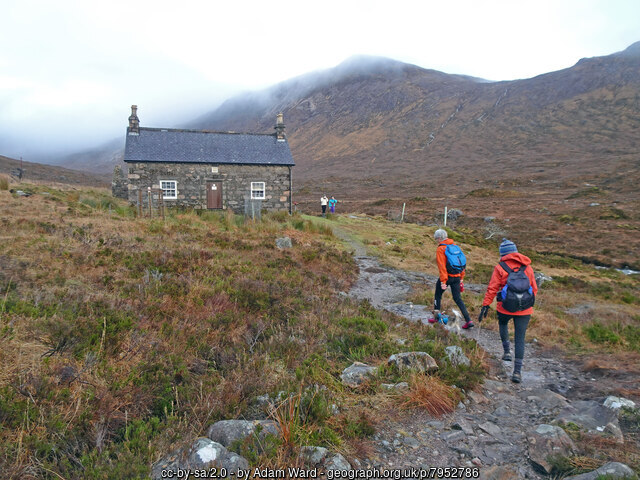 Coire Fionnaraich bothy
