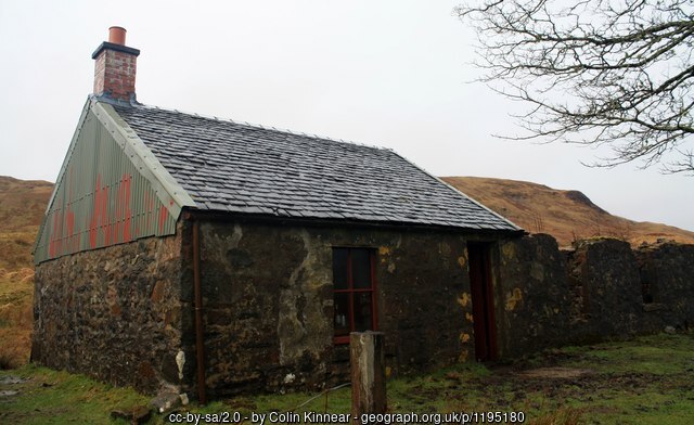 Carron bothy