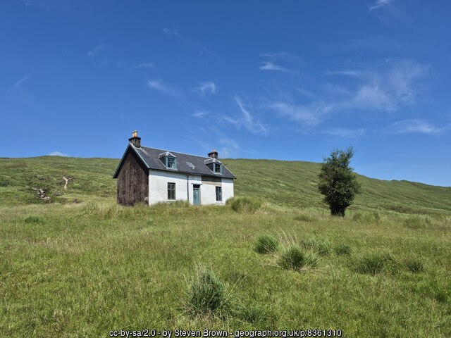 Loch Chiarain bothy
