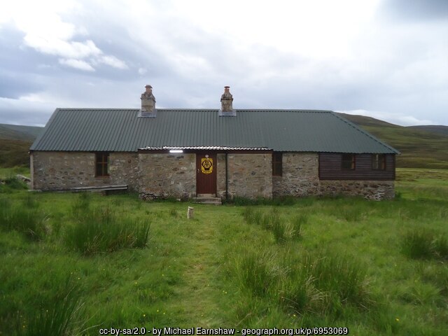 Tarf Hotel bothy